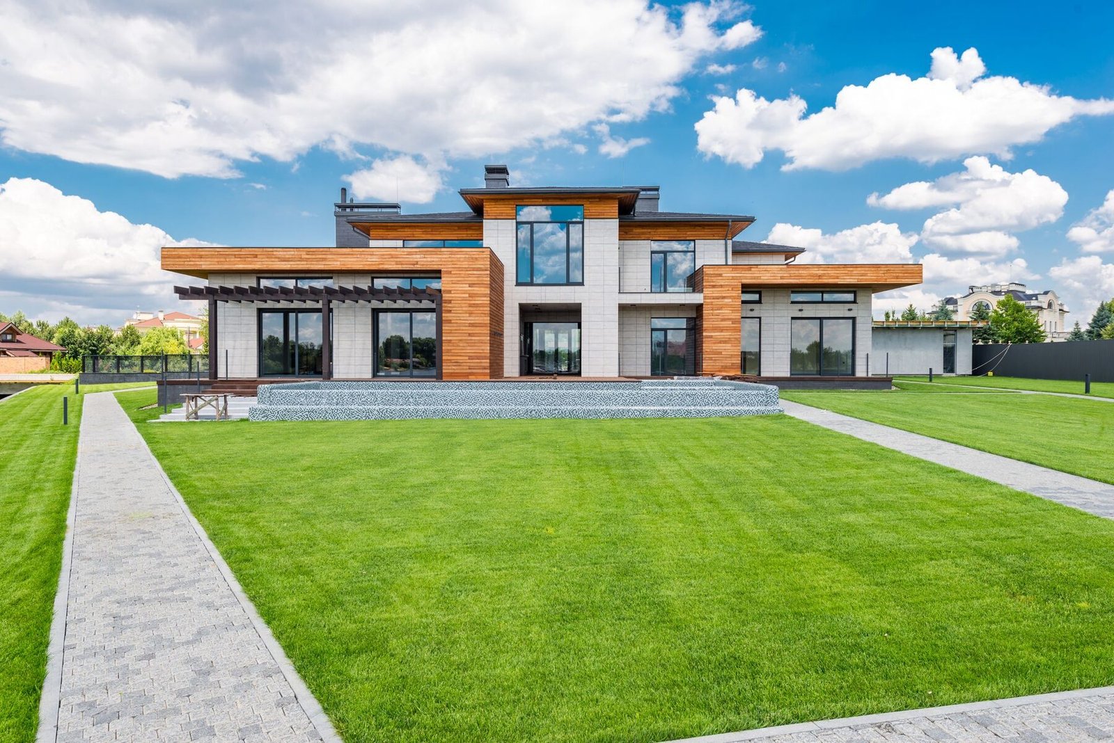 Modern Villa — Race Course, Dehradun